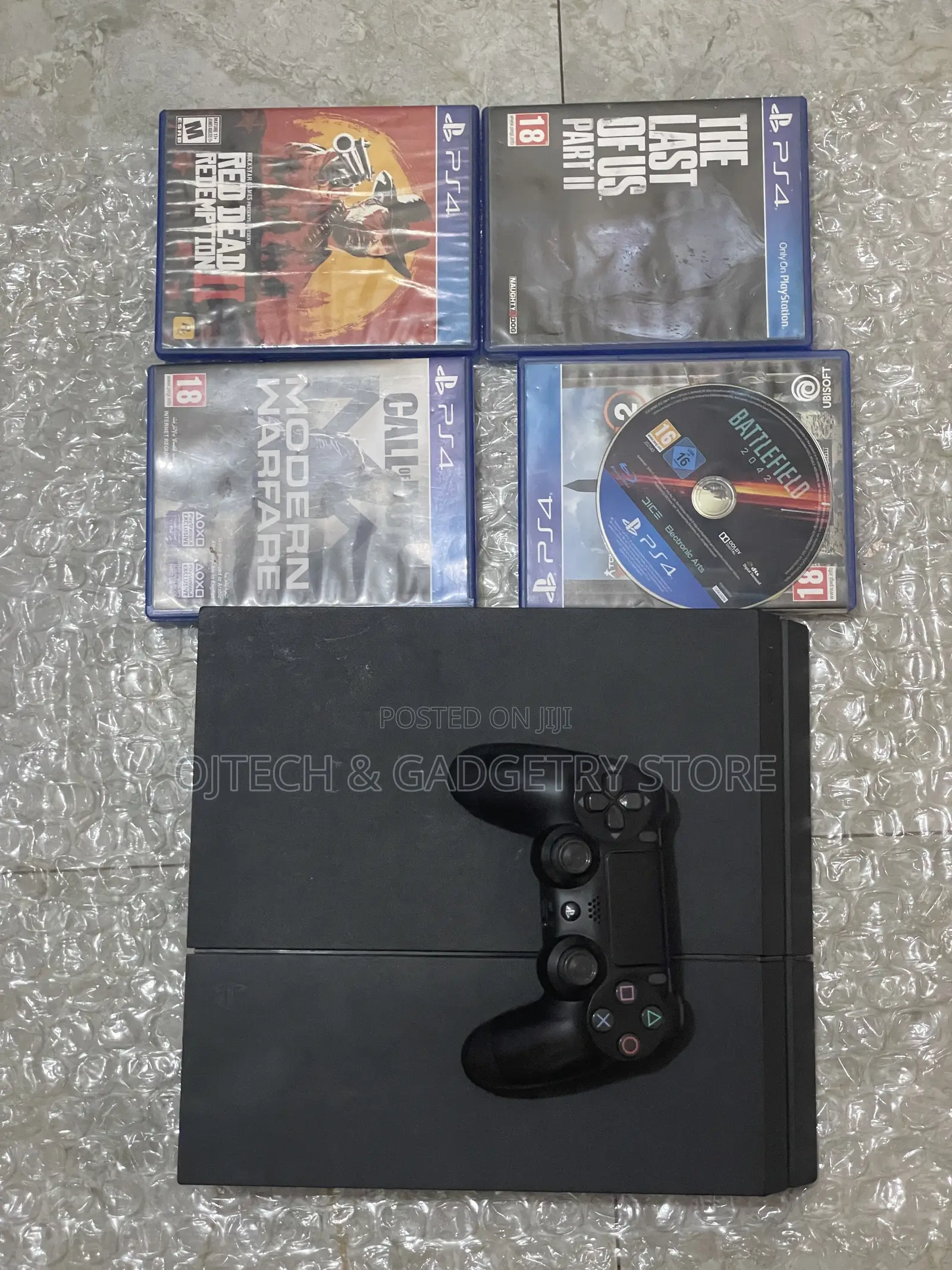 PS4 Console Plus 4 Games