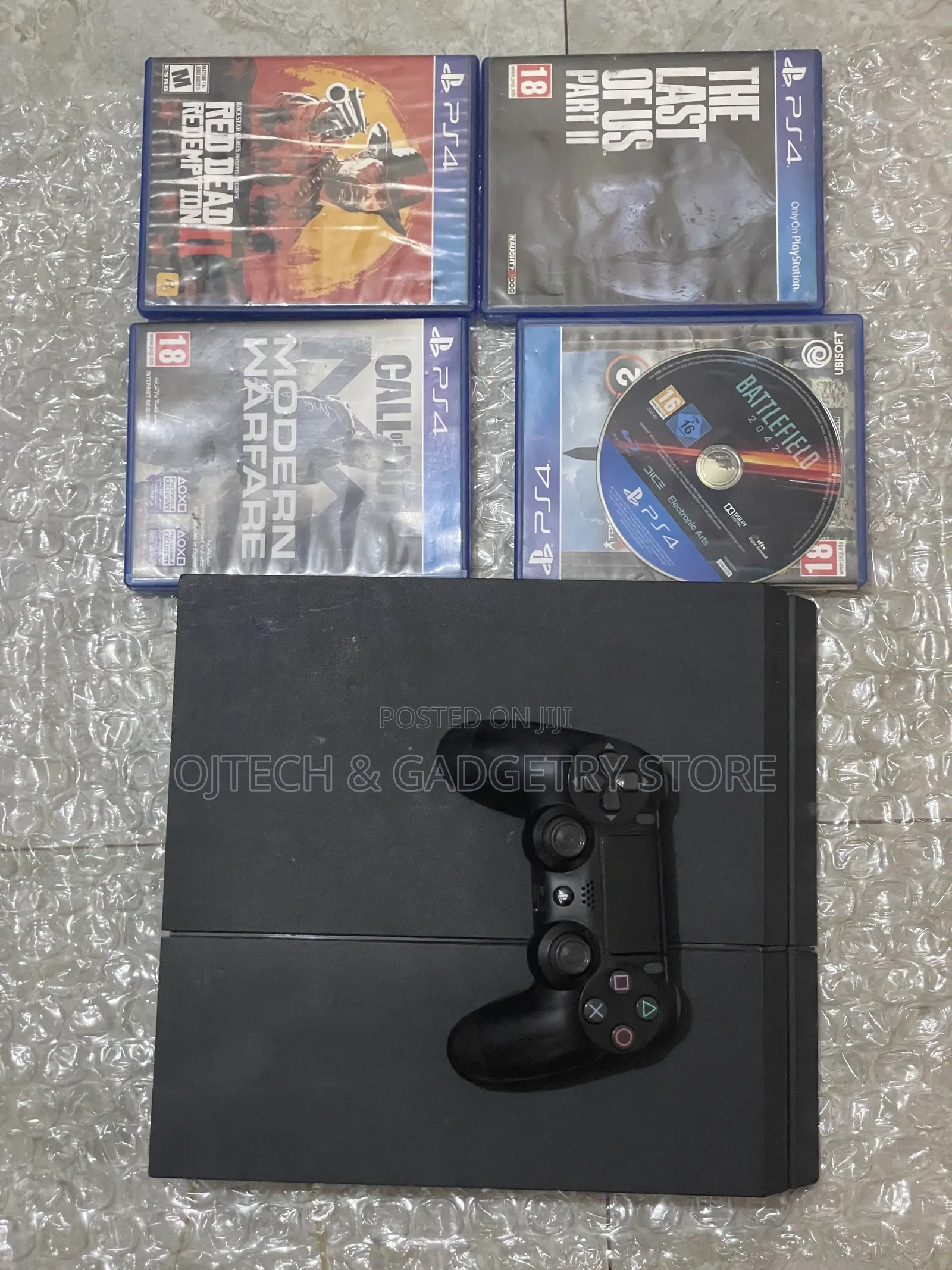PS4 Console Plus 4 Games