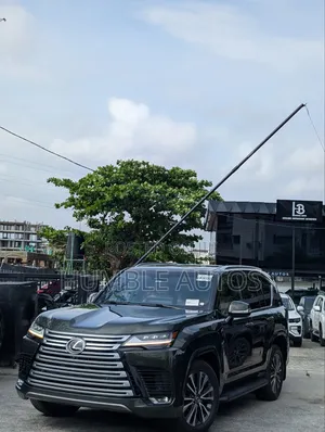 Lexus LX 600 2022 Green