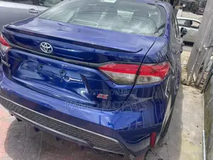 Toyota Corolla SE 2020 Blue
