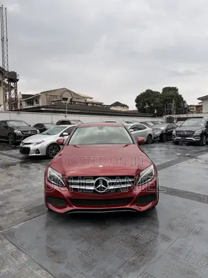 Mercedes-Benz C300 2016 Red