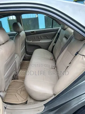 Toyota Camry XLE 4dr Sedan (2.4L 4cyl 5A) 2005 Ivory