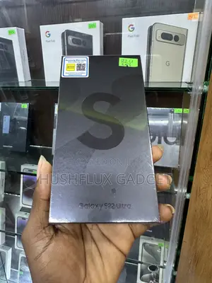 New Samsung Galaxy S22 Ultra 5G 256 GB Green