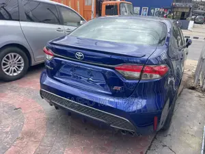 Toyota Corolla SE 2020 Blue