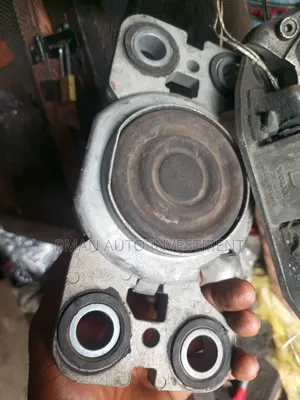 Volvo S Mordel Upper Engine Seating