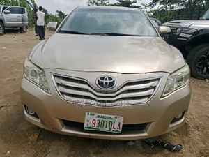 Toyota Camry 3.5 XLE 2008 Gold