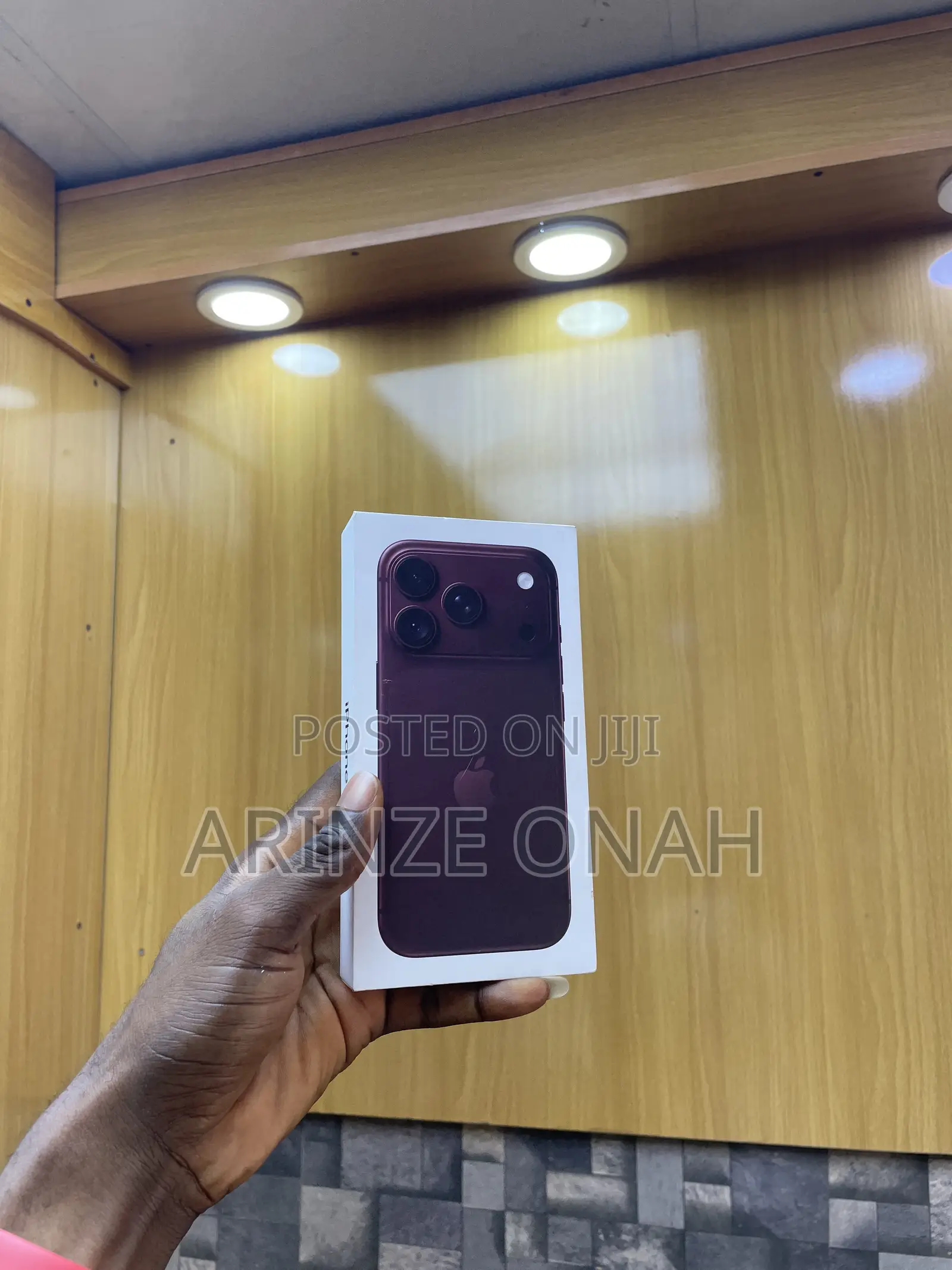 New Apple iPhone 18 Pro 256 GB Red
