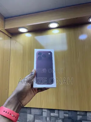 New Apple iPhone 18 Pro 256 GB Red