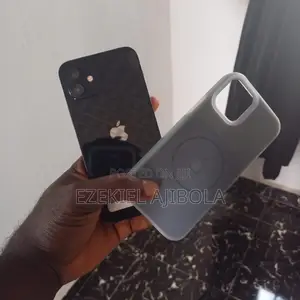 Apple iPhone 12 64 GB Black