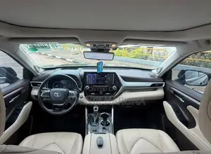 Toyota Highlander Platinum AWD 2020 Black