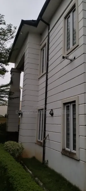 4bdrm Duplex in Nta Okpanam Rd Asaba, Oshimili South for sale