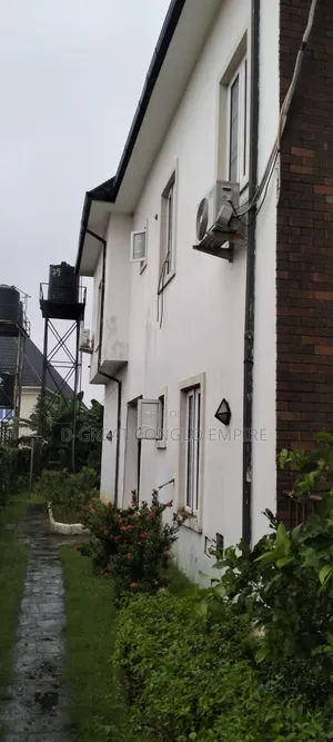 4bdrm Duplex in Nta Okpanam Rd Asaba, Oshimili South for sale