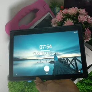Lenovo Tab E10 16 GB Black