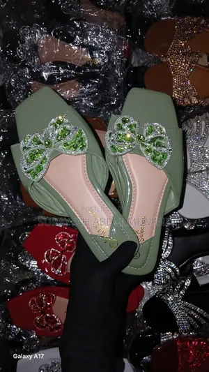 Women’s Shoes Available – Wholesale Retail