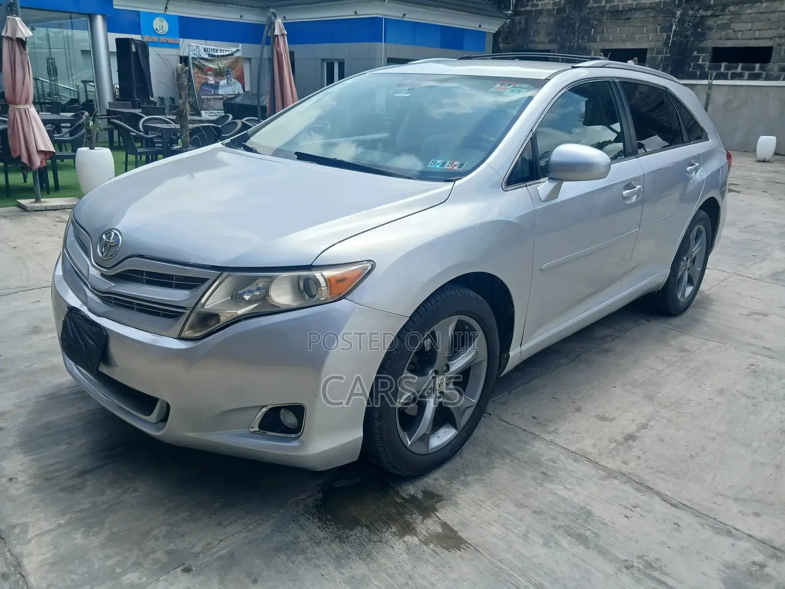 Toyota Venza LE 2010 Silver