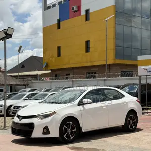 Toyota Corolla 2016 White