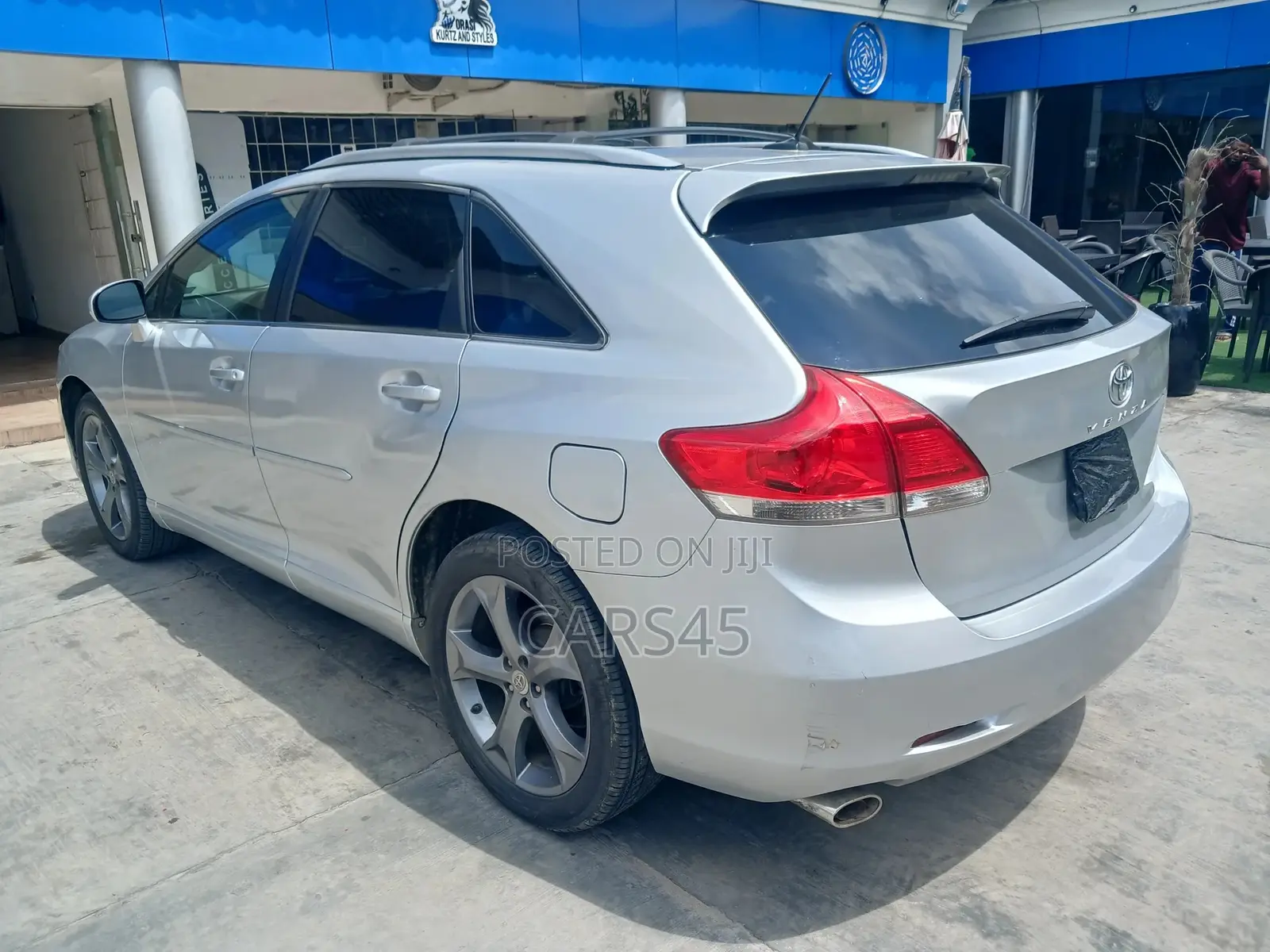 Toyota Venza LE 2010 Silver
