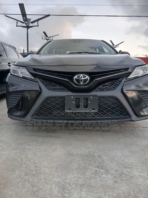 Toyota Camry SE 2021 Black