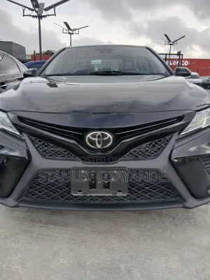 Toyota Camry SE 2021 Black