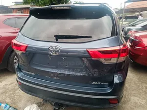 Toyota Highlander 2017 Blue