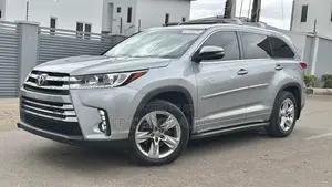 Toyota Highlander Limited 4dr SUV AWD (3.5L 6cyl 6A) 2014 Silver