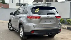 Toyota Highlander Limited 4dr SUV AWD (3.5L 6cyl 6A) 2014 Silver