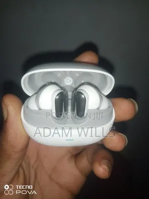 Luxury Metallic Wireless Bluetooth Earbuds - High Definition Sound