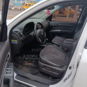 Hyundai Santa Fe Limited 2011 White
