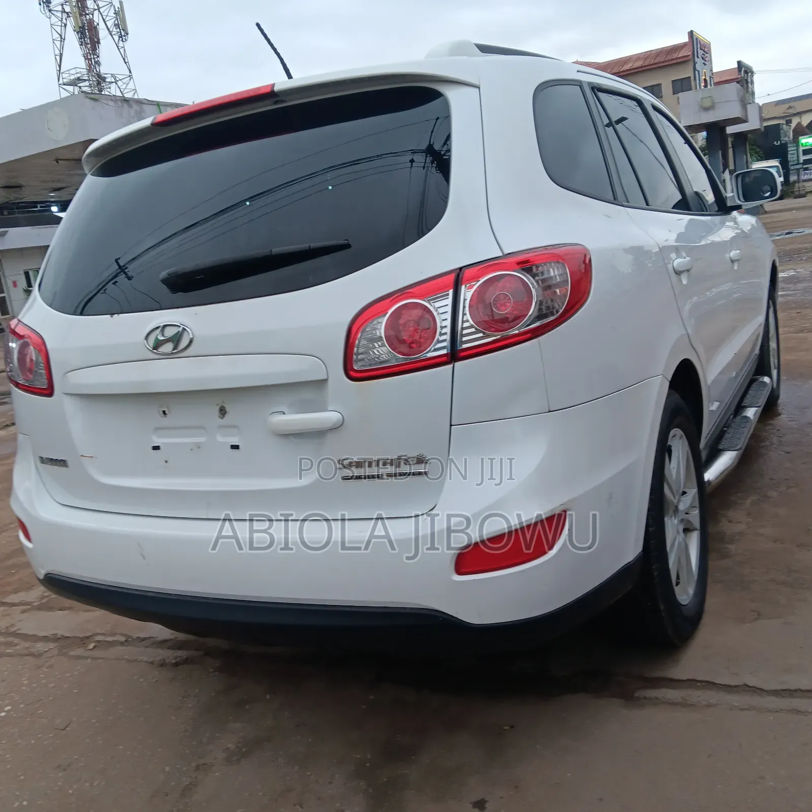 Hyundai Santa Fe Limited 2011 White