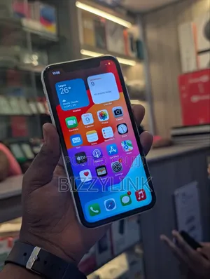 Apple iPhone 11 64 GB White