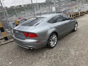 Audi Q7 V12 TDI 2012 Gray