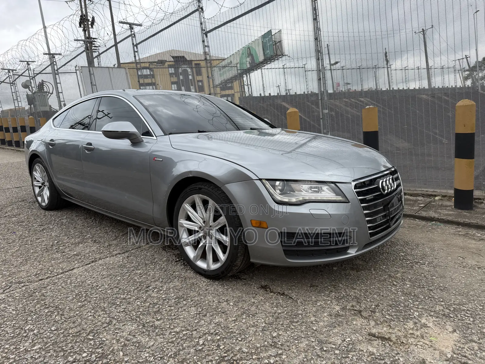 Audi Q7 V12 TDI 2012 Gray