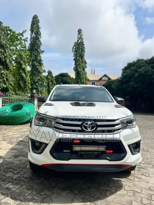 Toyota Hilux Revo Double Cab Petrol 2.7 RWD 2020 White