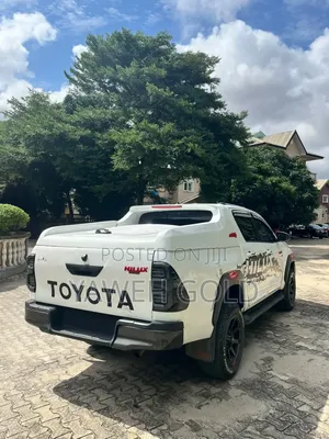 Toyota Hilux Revo Double Cab Petrol 2.7 RWD 2020 White