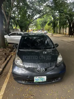 Toyota Aygo 2012 Blue