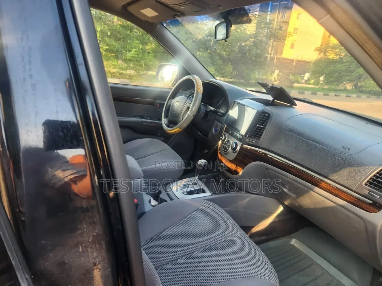 Hyundai Santa Fe 2012 Black