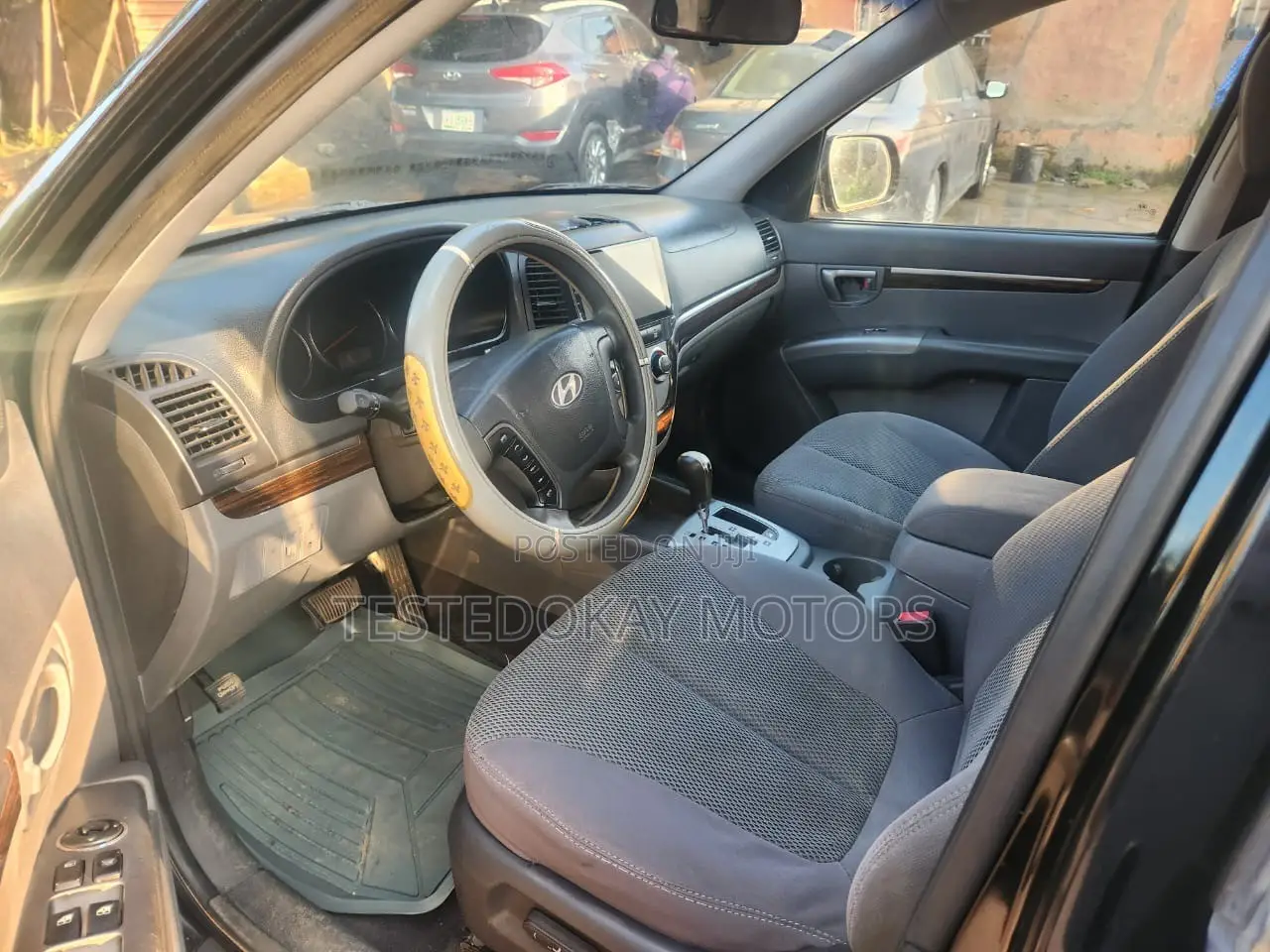 Hyundai Santa Fe 2012 Black