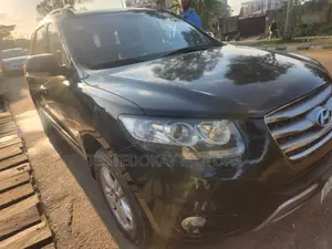 Hyundai Santa Fe 2012 Black