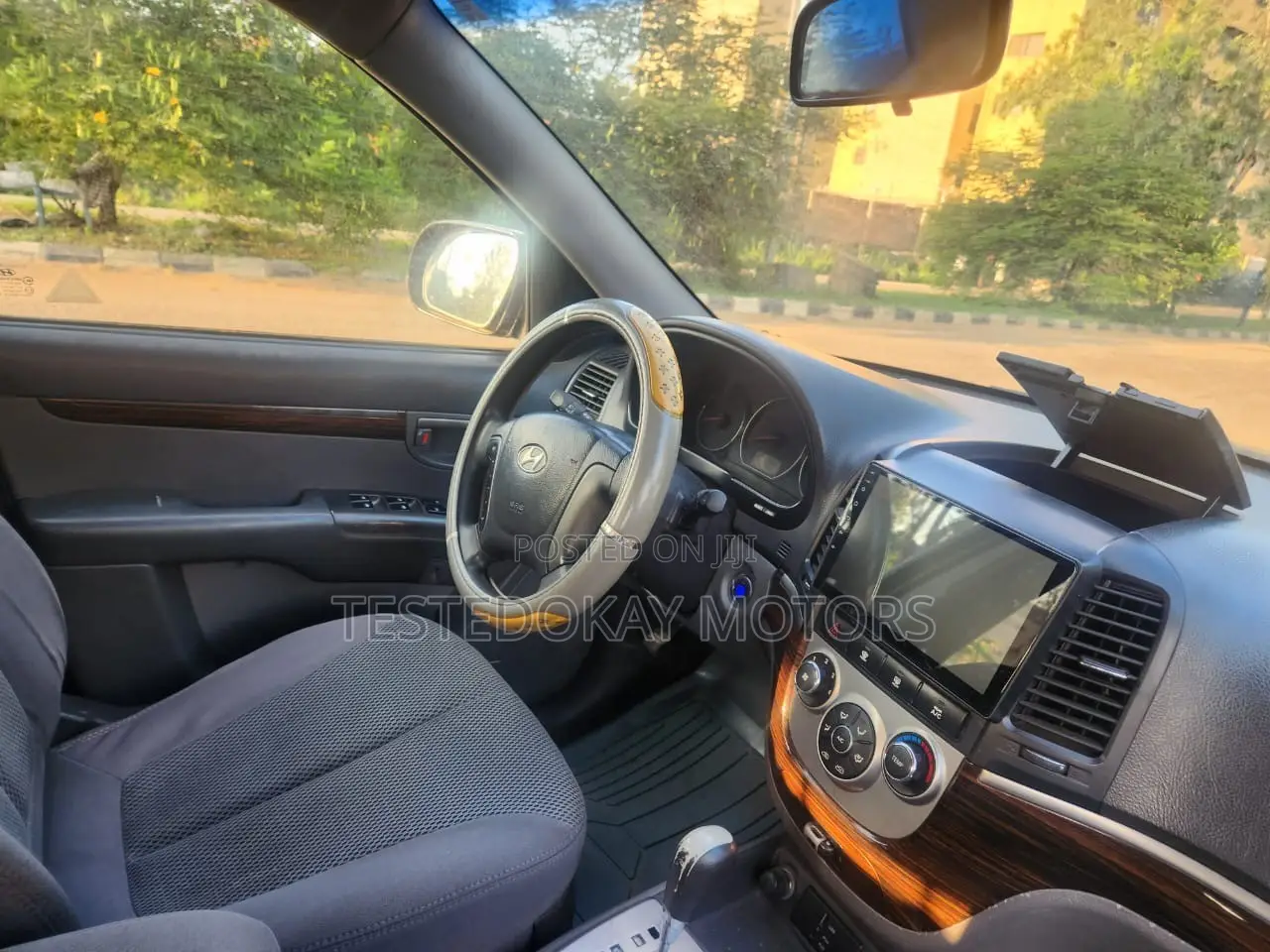 Hyundai Santa Fe 2012 Black