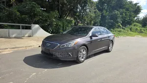 Hyundai Sonata SE 2016 Gray