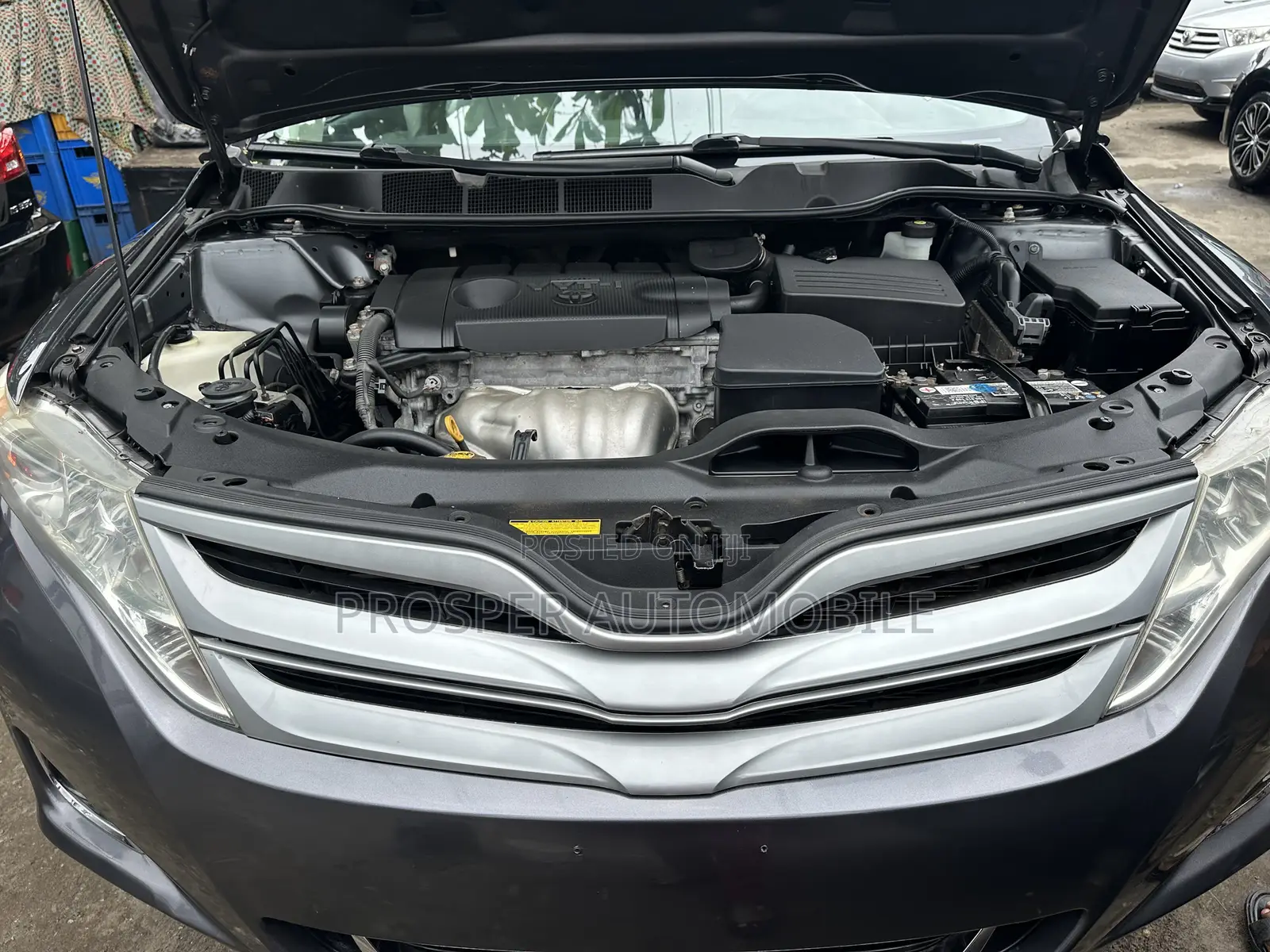 Toyota Venza AWD 2011 Gray