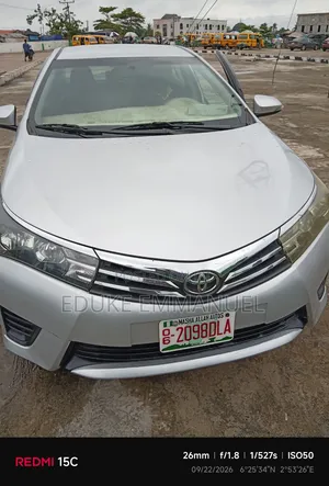 Toyota Corolla LE 4dr Sedan (1.8L 4cyl CVT) 2015 Silver