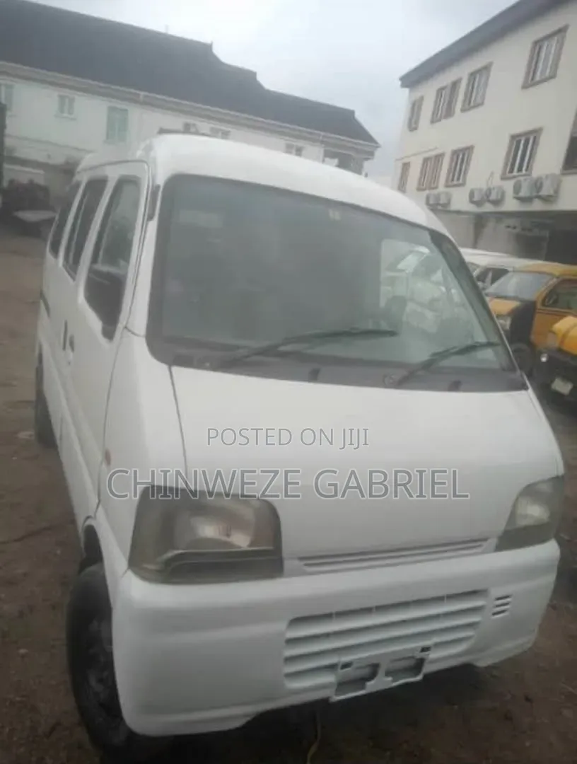 Suzuki APV Minibus 2010