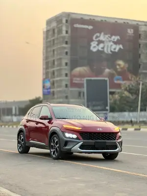 Hyundai Kona Limited 2021 Maroon