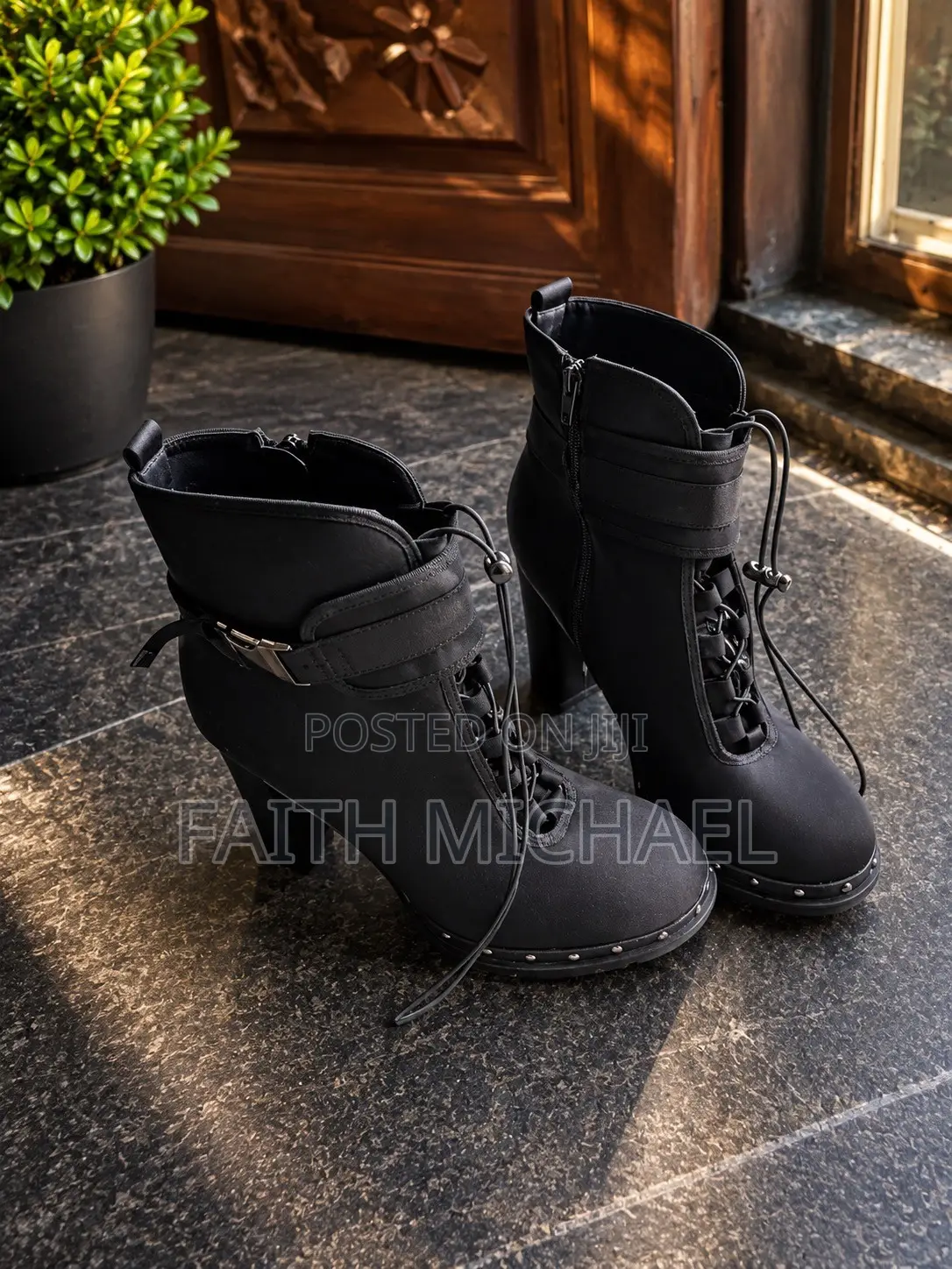 Aknle Boot