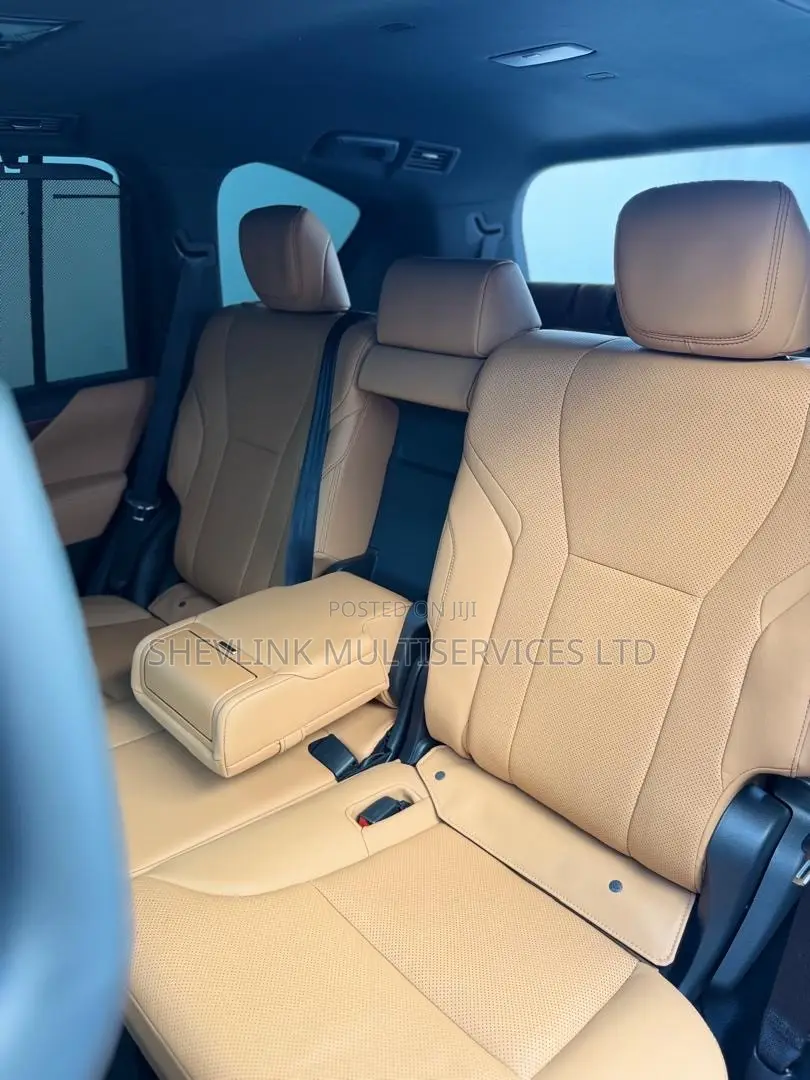 Lexus LX 600 2024 Gray