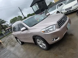 Toyota Highlander Limited 4x4 2009 Pink
