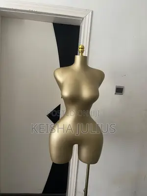 Lady Mina Manneguin