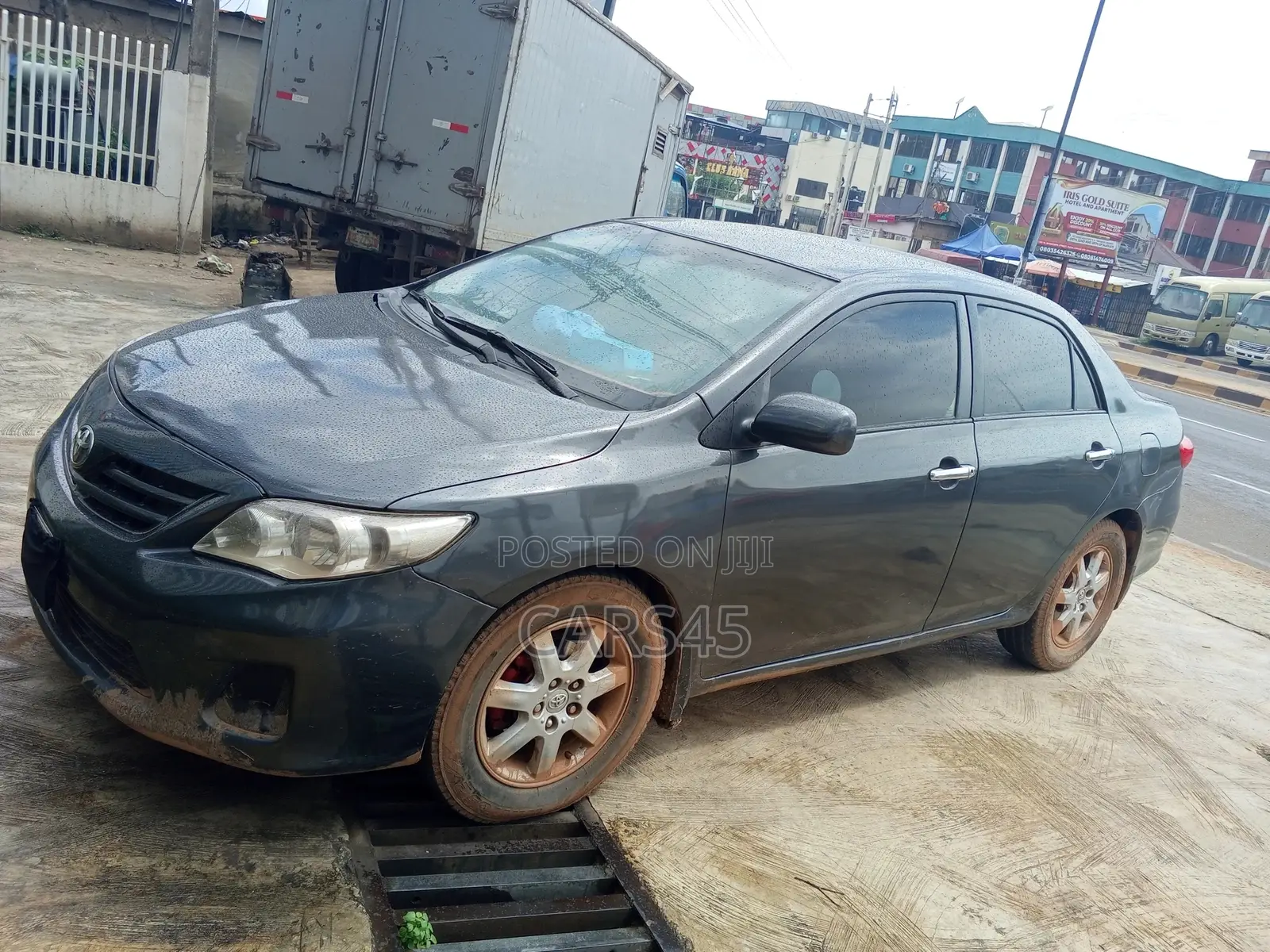 Toyota Corolla 2011 Gray