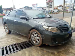 Toyota Corolla 2011 Gray